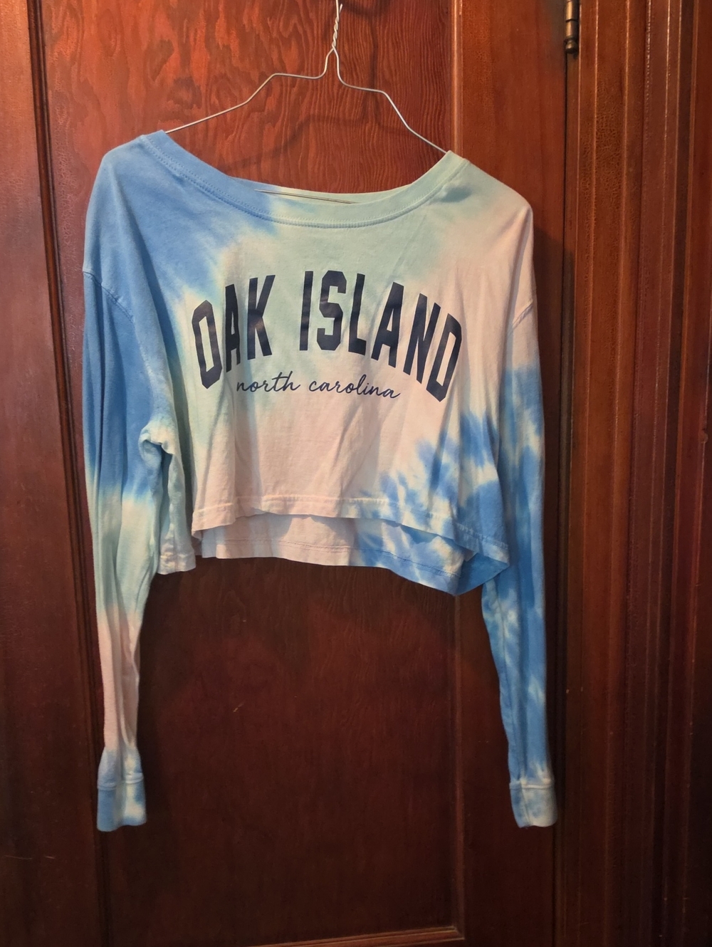 Ocean Drive Blue and White Tie-Dye 'Oak Island' Cropped Long Sleeve Top